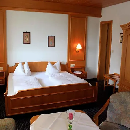 Gaestehaus Mayer-bartsch 3* 梅尔斯堡
